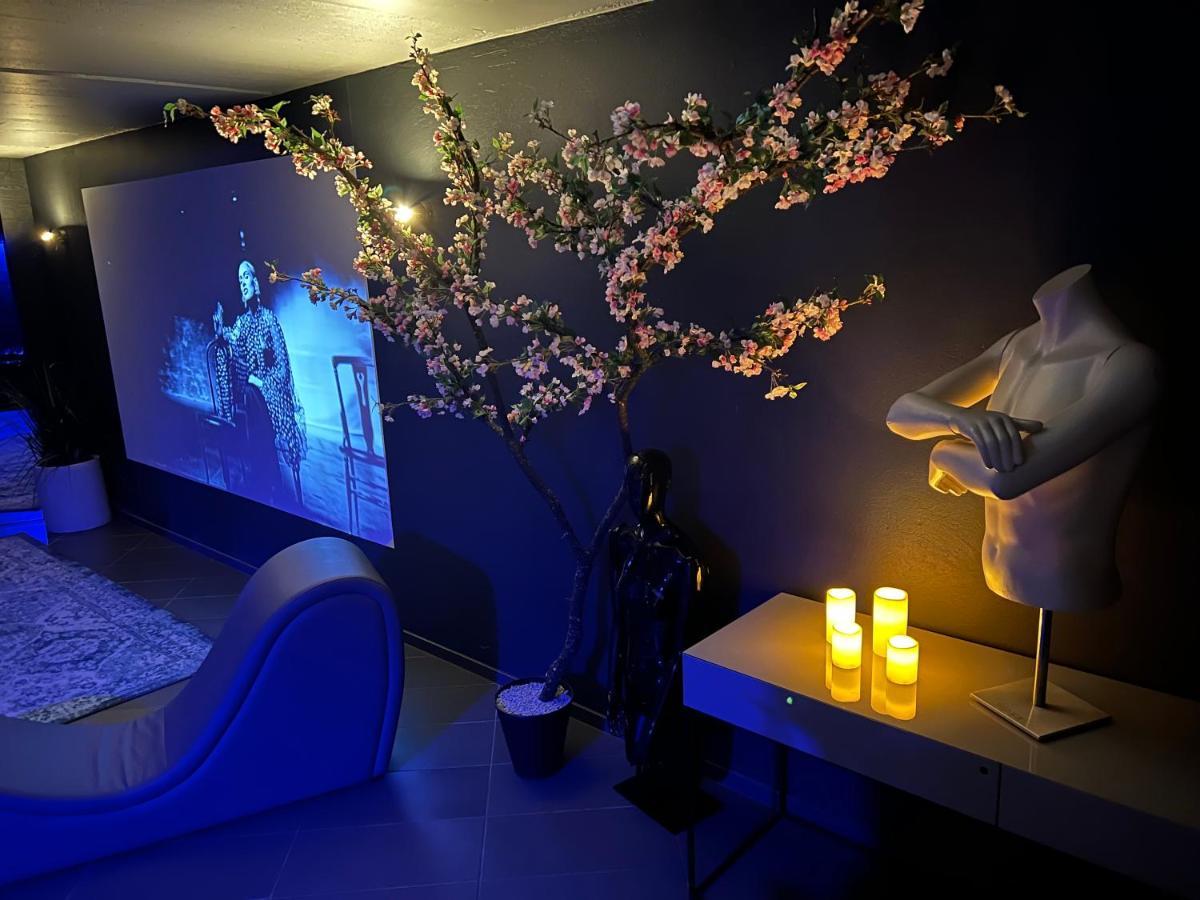 Jacuzzi Cinema Loft Apartment Kaunas